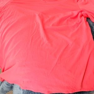 Belle Shy Shoulder top